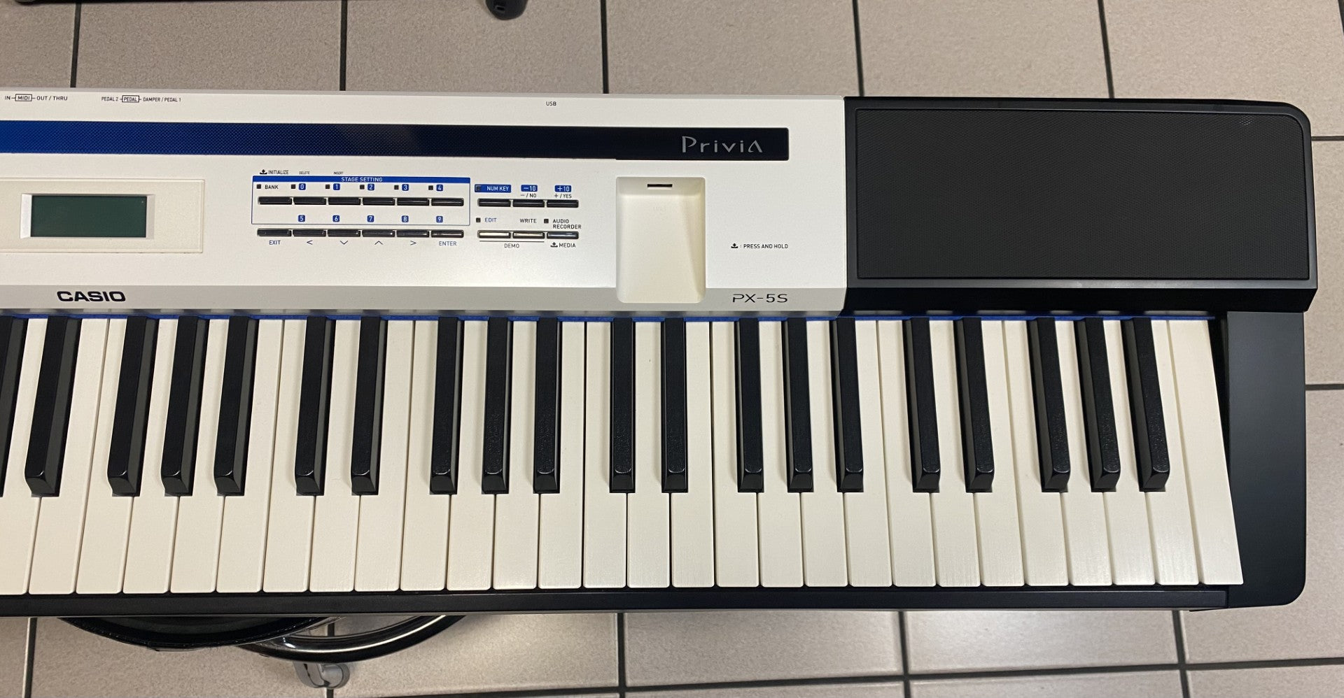 Casio PX-5S WE Pianoforte Digitale 88 tasti Pesati Usato -Non spedibile ritiro in negozio