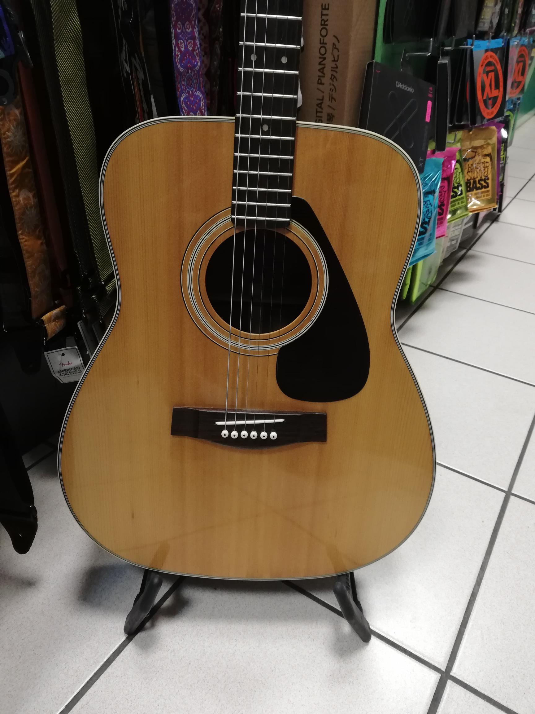 Yamaha FG-335 Usata