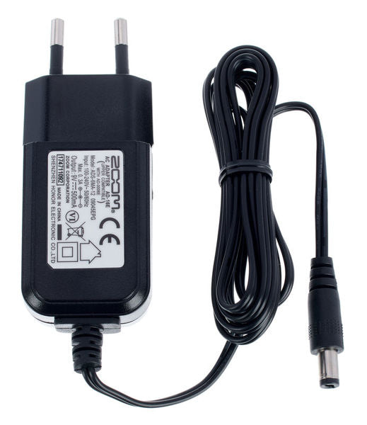 ZOOM AD16 9V / 500mA ALIMENTATORE
