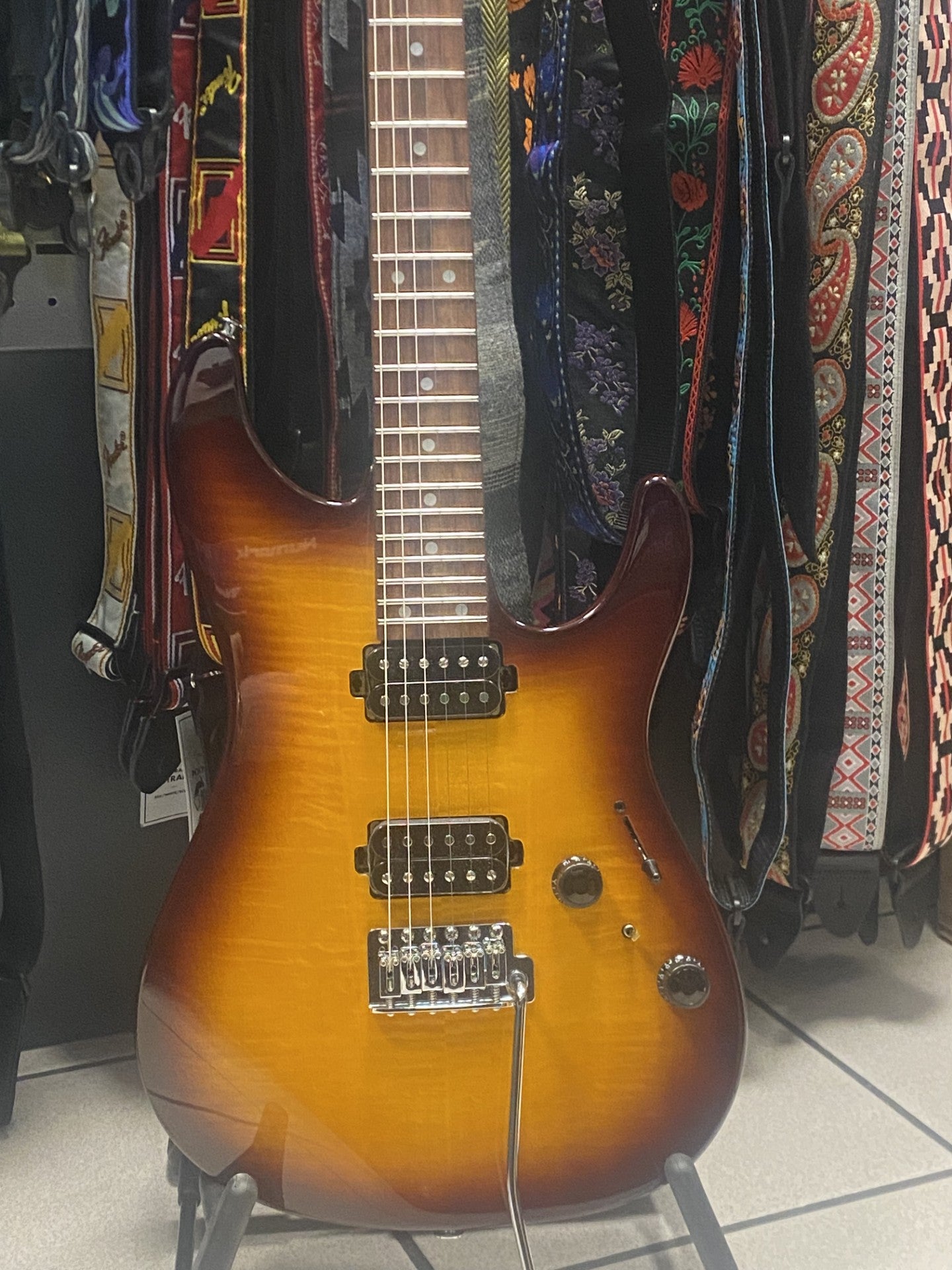 Ibanez AZ24S1F-VLS Violin Sunburst Usata