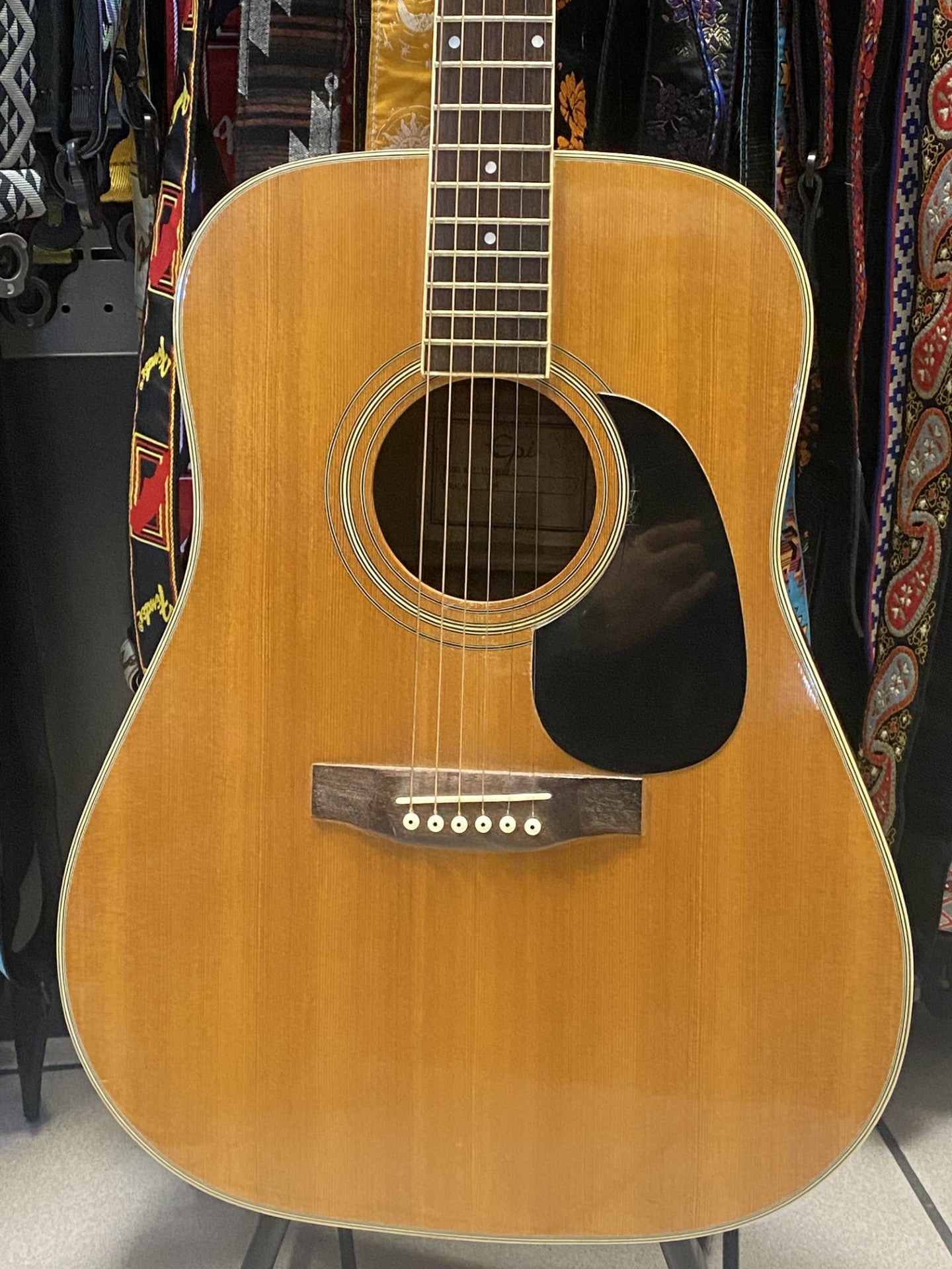 Epi Mark-32 Chitarra acustica Usata