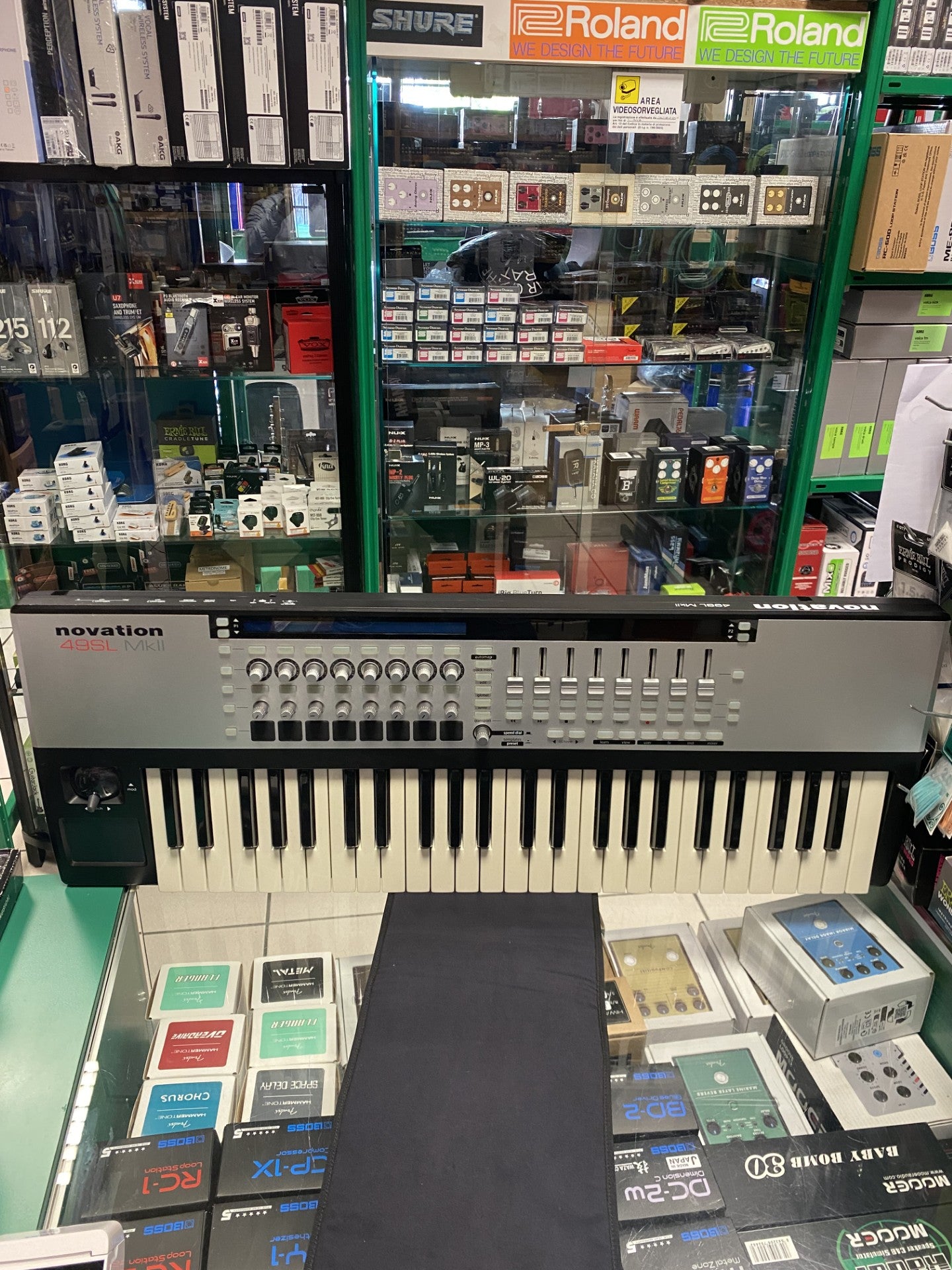 Novation 49SL MK II Usata -Ritiro in negozio non spedibile