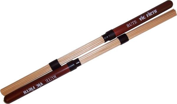 VIC FIRTH RUTE RT SPAZZOLE IN LEGNO PER BATTERIA
