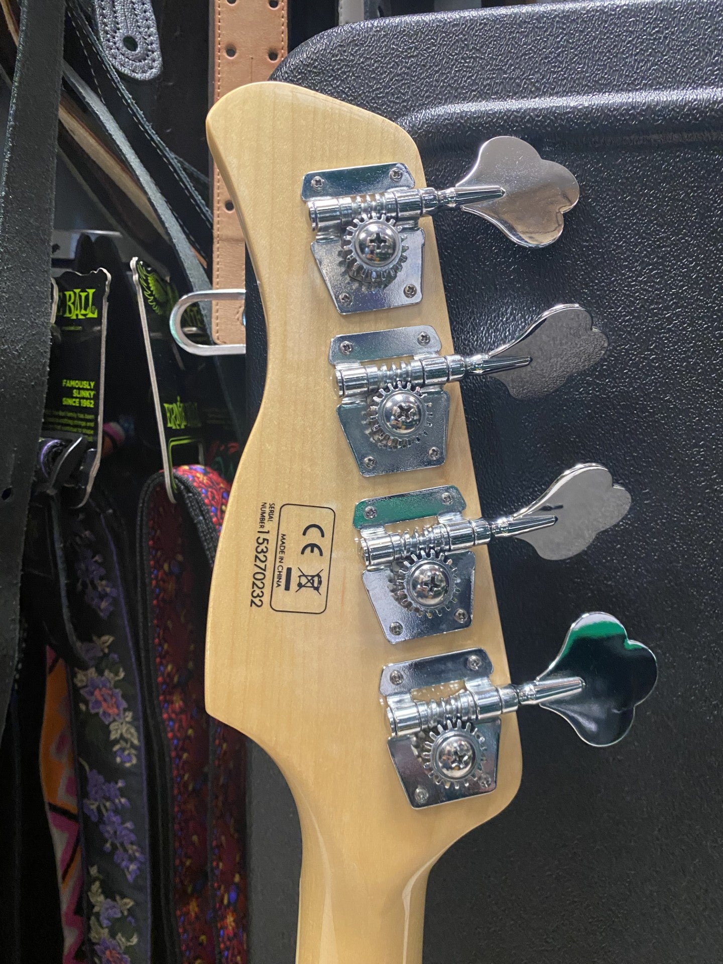 Sire Marcus Miller  V7 4 TS con Case Gator Usato