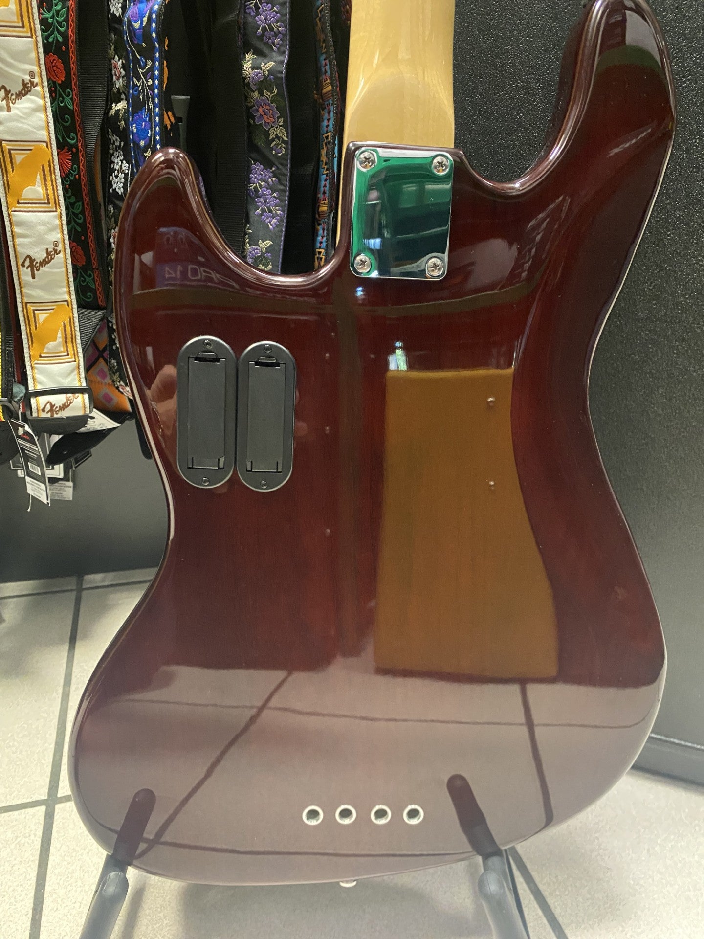 Sire Marcus Miller  V7 4 TS con Case Gator Usato