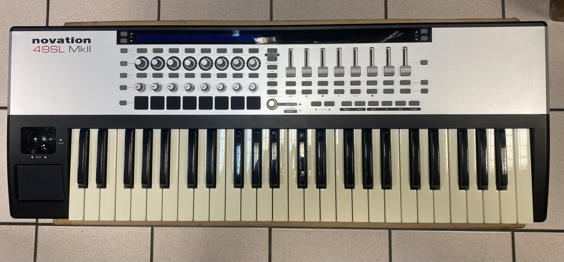 Novation 49SL MK II Usata -Ritiro in negozio non spedibile