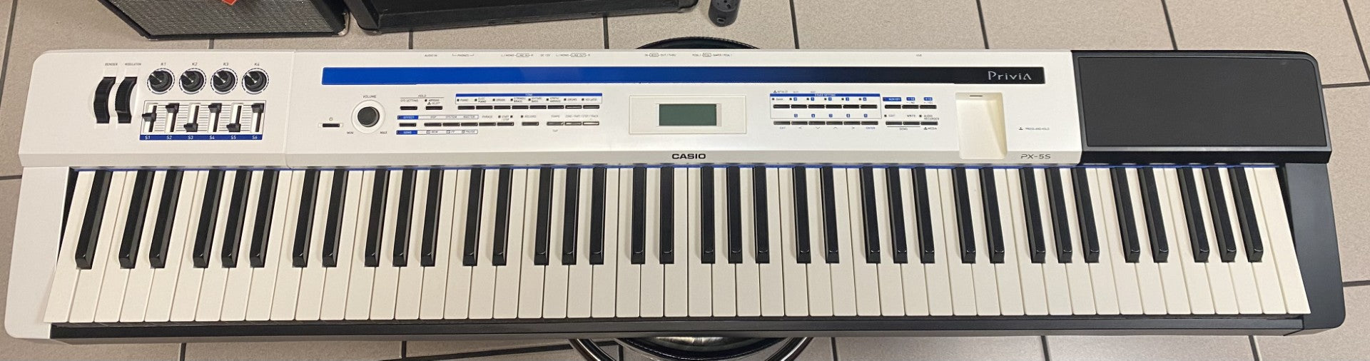 Casio PX-5S WE Pianoforte Digitale 88 tasti Pesati Usato -Non spedibile ritiro in negozio