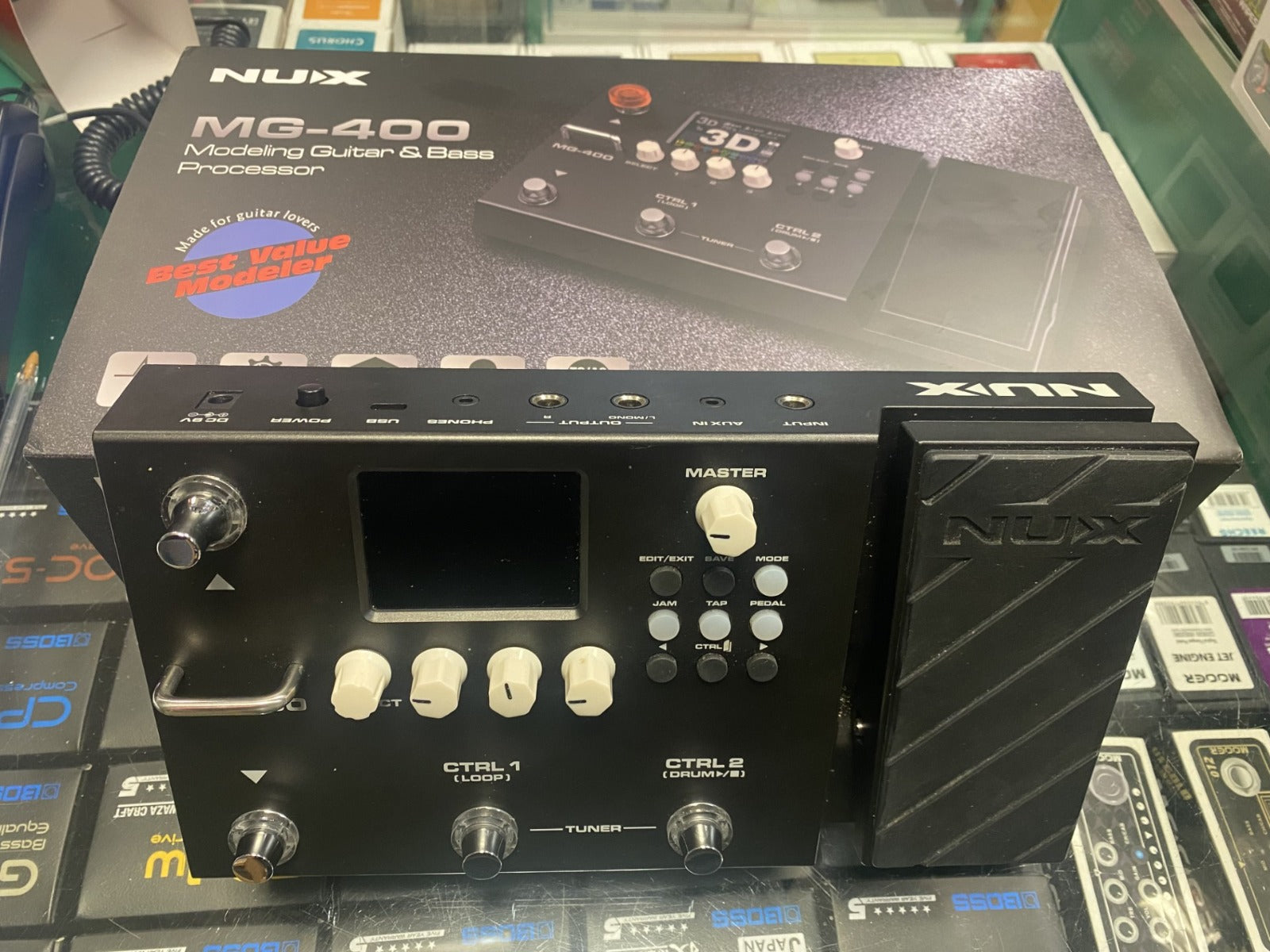 NUX MG-400 Pedaliera modeler per chitarra e basso Usata con imballo