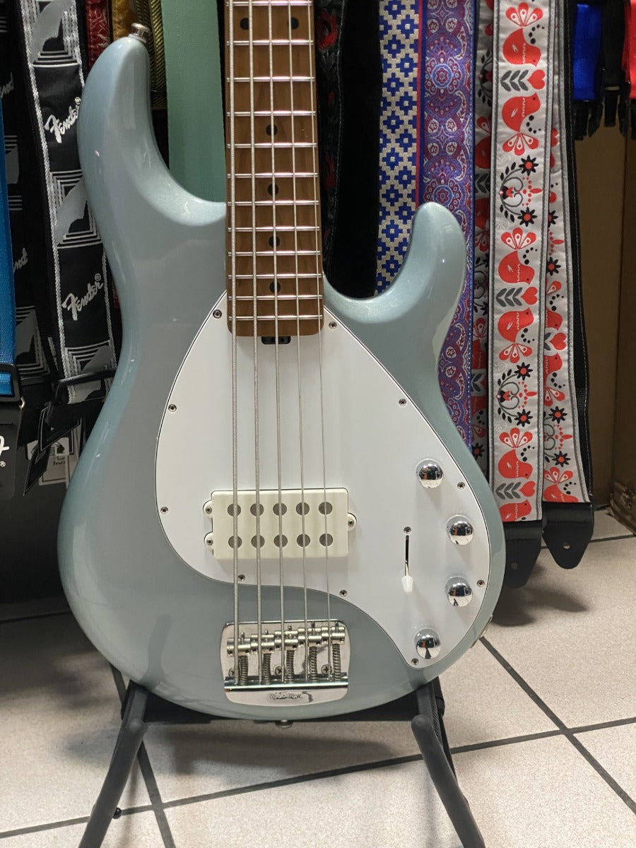 Music Man StingRay5 usato con astuccio originale