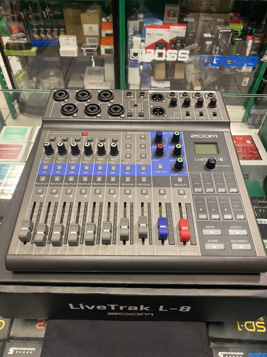 Zoom L-8 MIXER DIGITALE 8 CANALI Usato con imballo