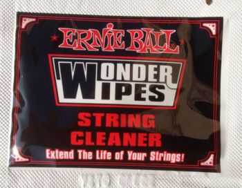 Ernie Ball 4249 Set di 20 Salviettine polish per corde