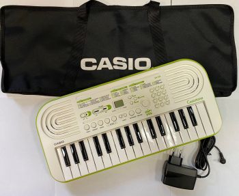 Casio SA-50 Tastiera con 32 Tasti Mini White/Lime Green con borsa e alimentatore
