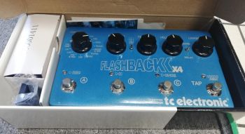 TC ELECTRONIC Flashback X4 Usato con imballo e alimentatore